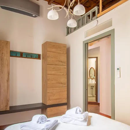 Unique With Private Terrace And Gothic Details * פירנצה