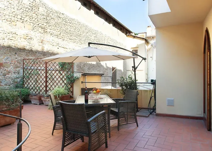 Unique With Private Terrace And Gothic Details فلورنس